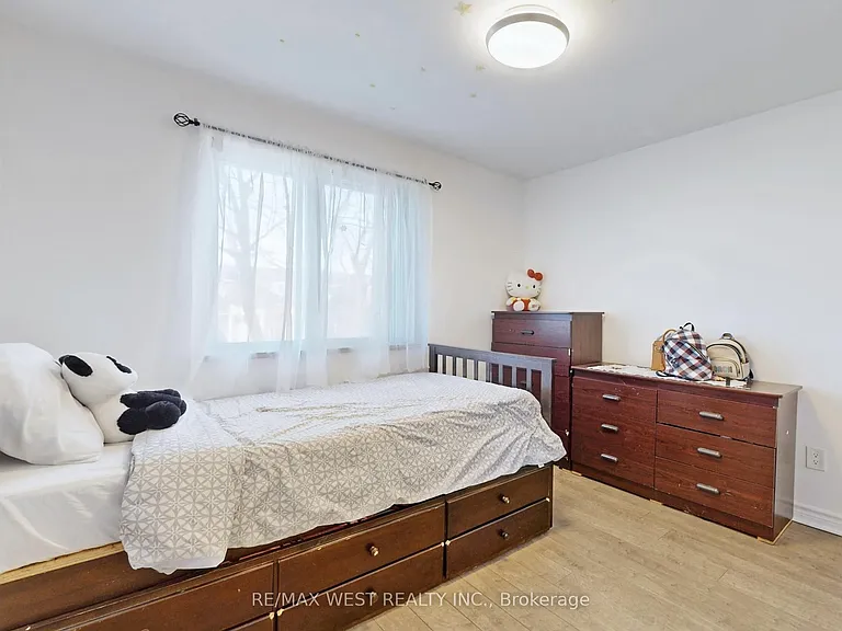 1660 Bloor St #310 — Photo 12
