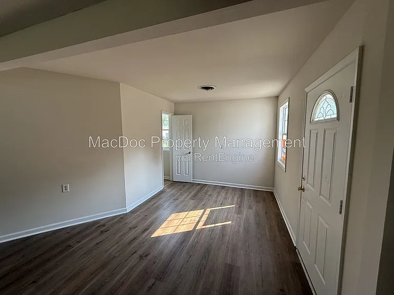 209 Hamilton St #A — Photo 8