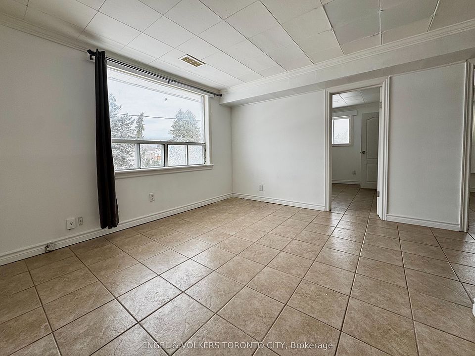 1st image of 41 Essa Rd S #2