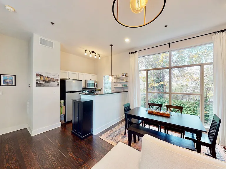 2058 Atherton Heights Ln — Photo 21