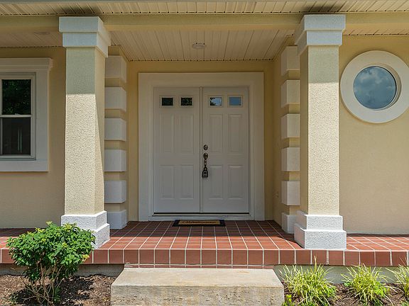 4th image of 813 Quarter Horse Ct