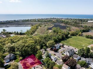 180 Oldfield Dr, Fairfield, CT 06824