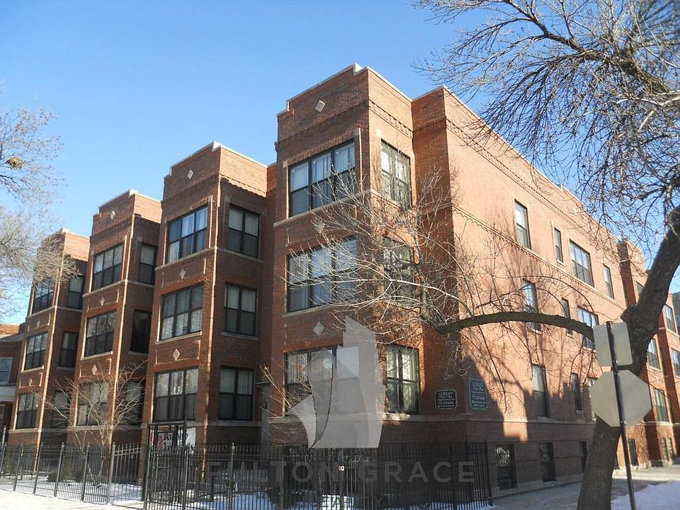 1st image of 4701 N Albany Ave APT 02