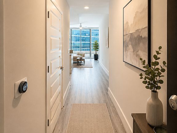 3rd image of 1080 Peachtree St NE Unit 605