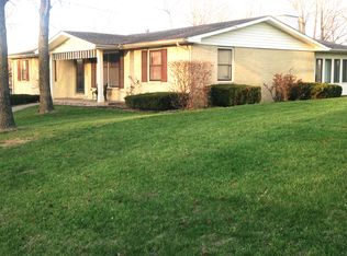 208 Lake Apollo Dr, Hannibal, MO 63401