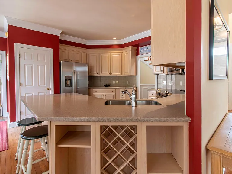 10 Wellington Pl — Photo 12