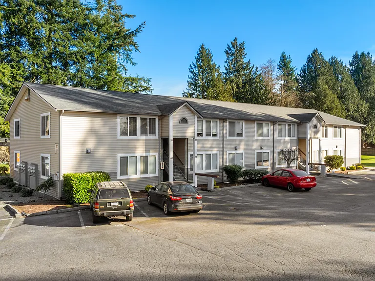 Cedars Apartments & Daffodil Court Townhomes — Photo 10