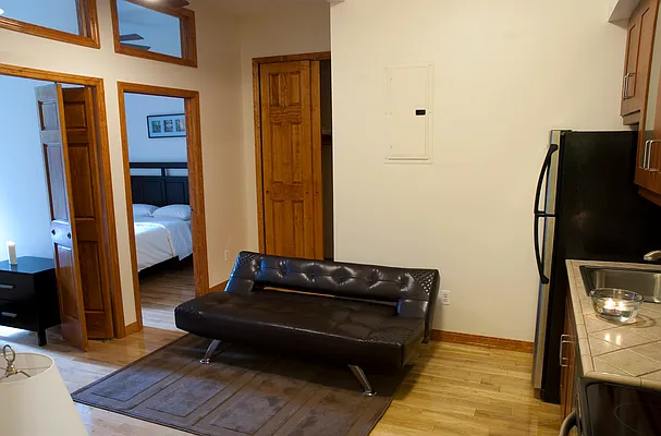 Rented by Easy Rental LLC | media 48