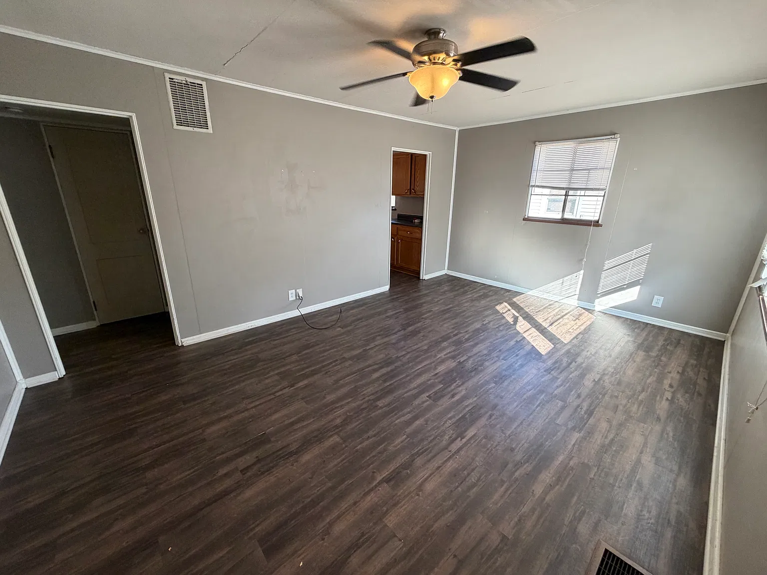 2 bed, 768 sqft, $1,295 — Photo 2