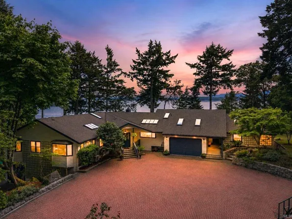 2070 Cooper Rd, Nanaimo, BC V0R 1X7