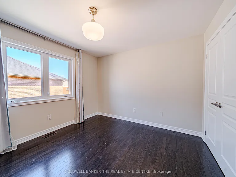 15 Military Ct — Photo 28