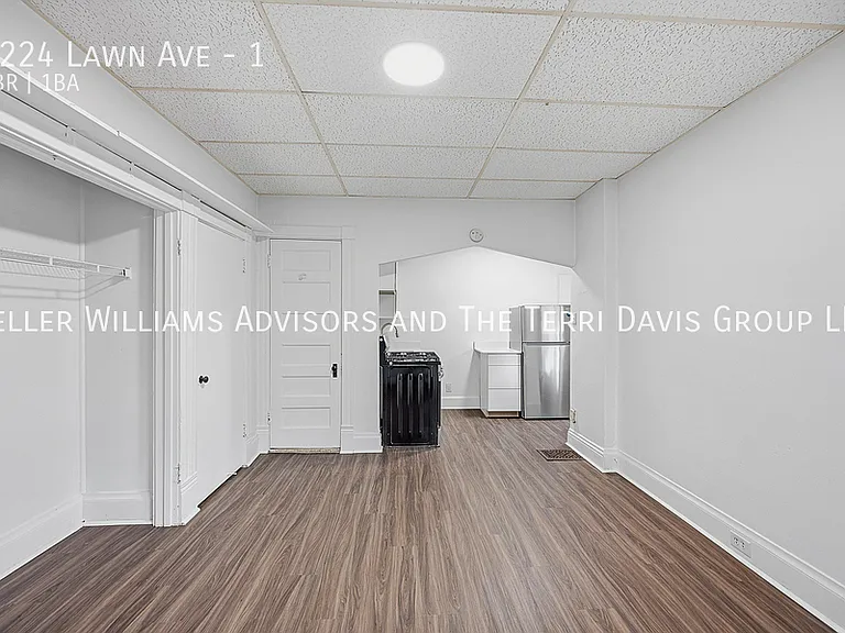 2224 Lawn Ave #1 — Photo 5