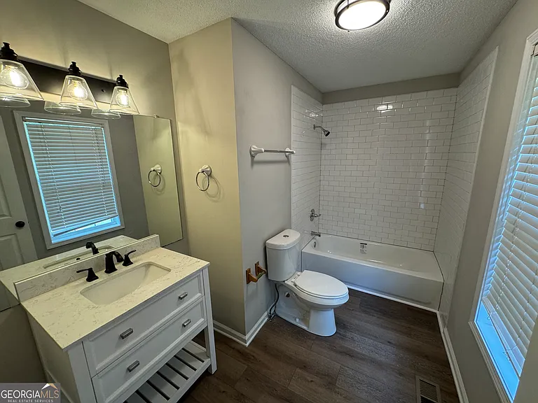 51 Connie Dr — Photo 13