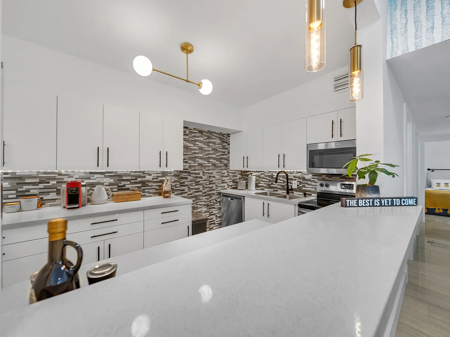 3 bed, 1483 sqft, $8,150 — Photo 4