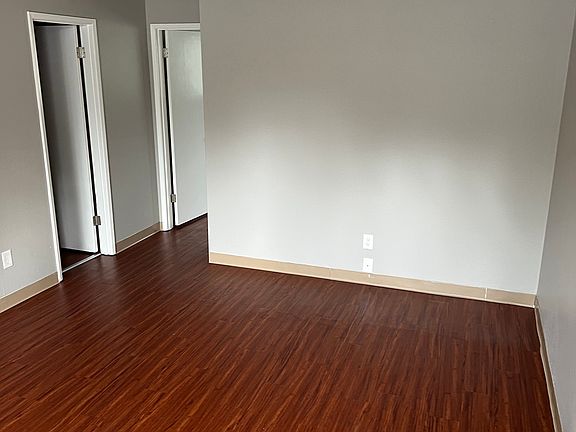 5th image of 9818 Kenwood Dr SW #6