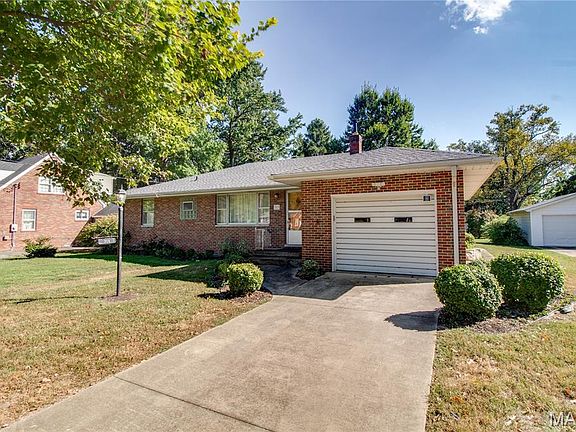 4th image of 713 Ramona Pl