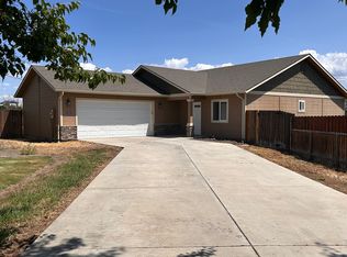 2401 S 73rd Ave, Yakima, WA 98903