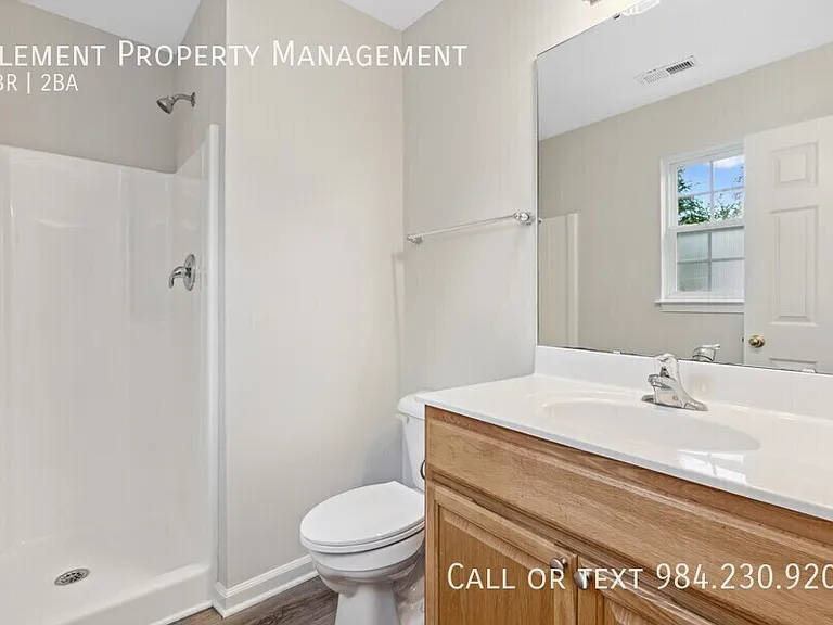 338 E Spring St — Photo 16