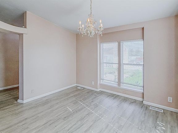 4th image of 7033 34th St