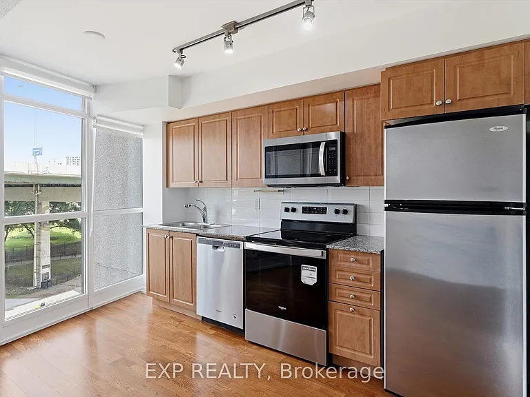 209 Fort York Blvd #667 — Photo 9