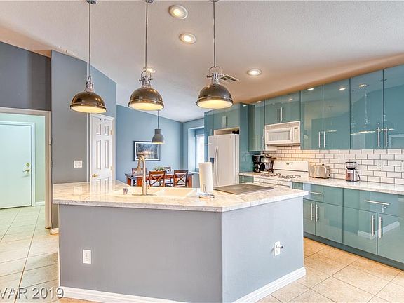 3rd image of 6729 Yellowwood Cove St