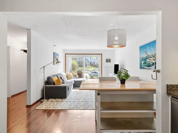 4221 Upton Ave S APT 104, Minneapolis, MN 55410