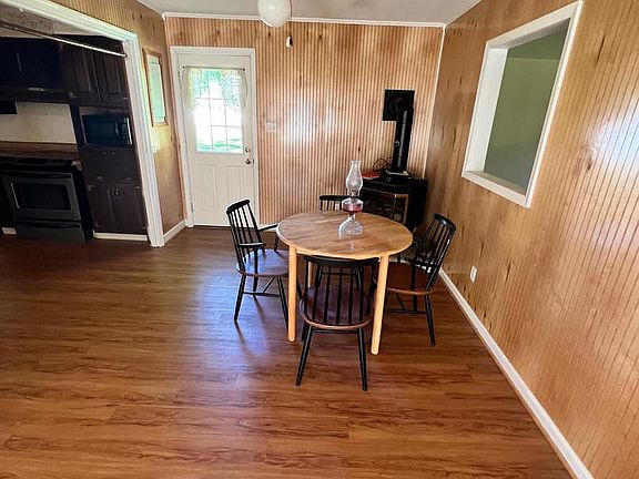 5th image of 22581 Joan Dr