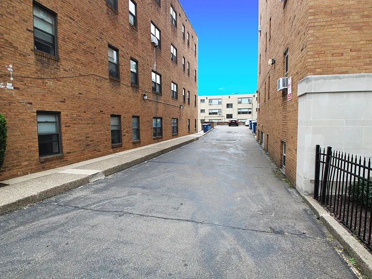 Parking Lot Entryway