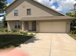 2905 Yellow Jasmine Way, Green Bay, WI 54313