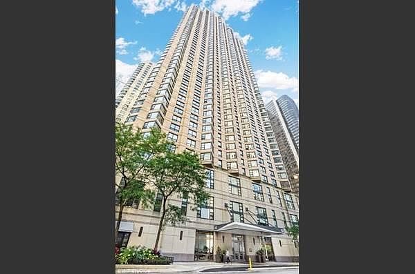 1st image of 401 E Ontario St APT 1607