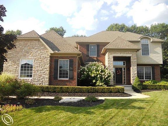 2nd image of 47692 Cheltenham Dr
