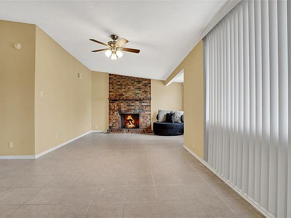 5th image of 10549 Brisbane Way