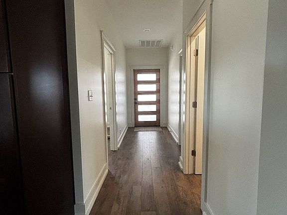 5th image of 402 N San Francisco