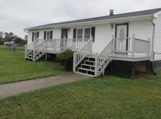 225 Springview Rd, Hague, VA 22469