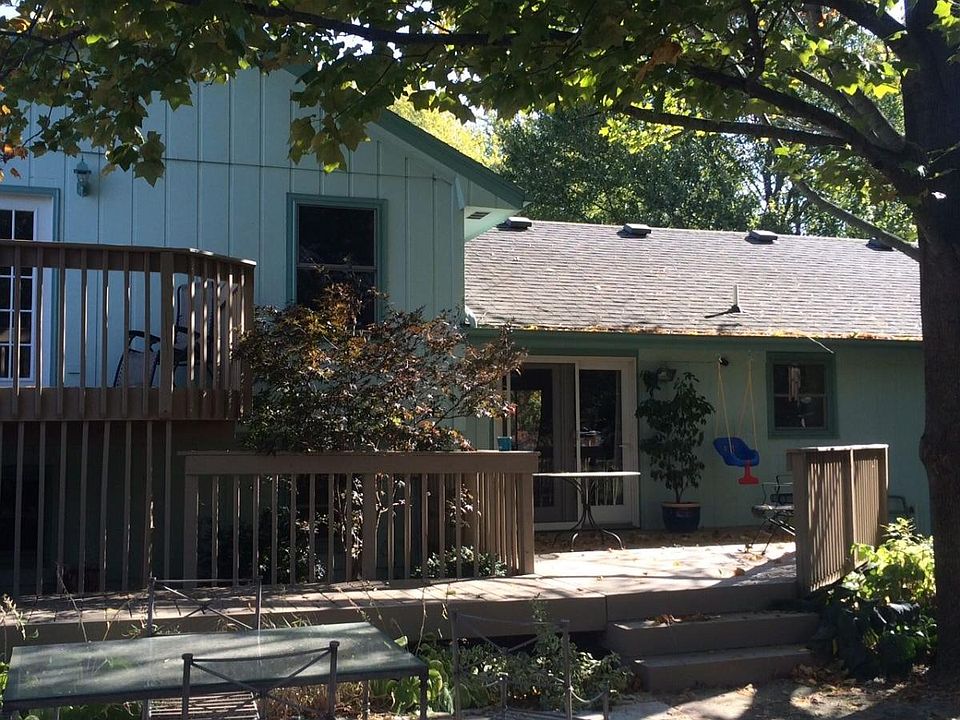 Deck upper and lower levels
