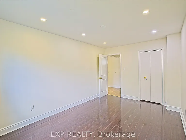 4 Fallway Rd #UPPER — Photo 23