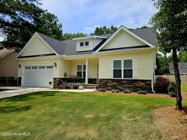 203 Fountain Drive, Clinton, NC 28328