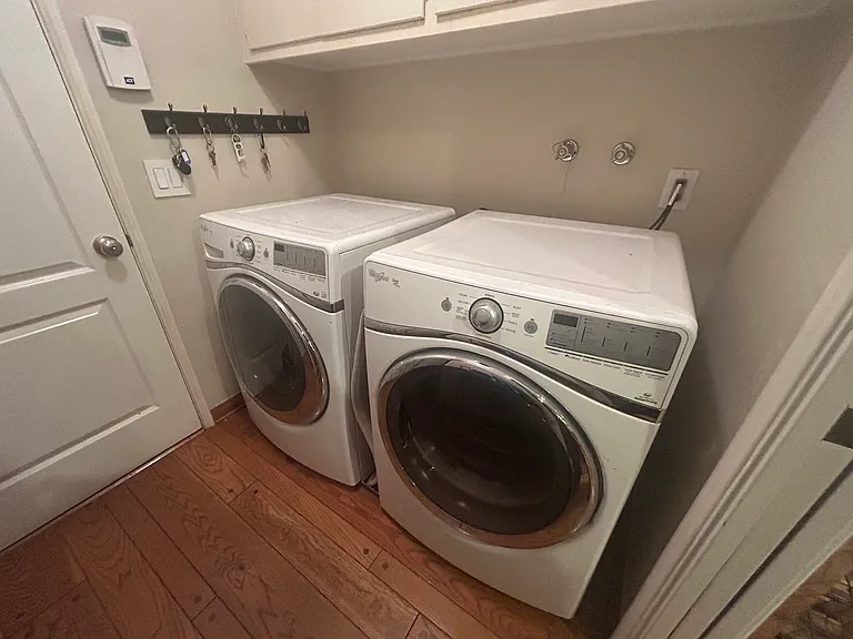Madonna Dr — Photo 13