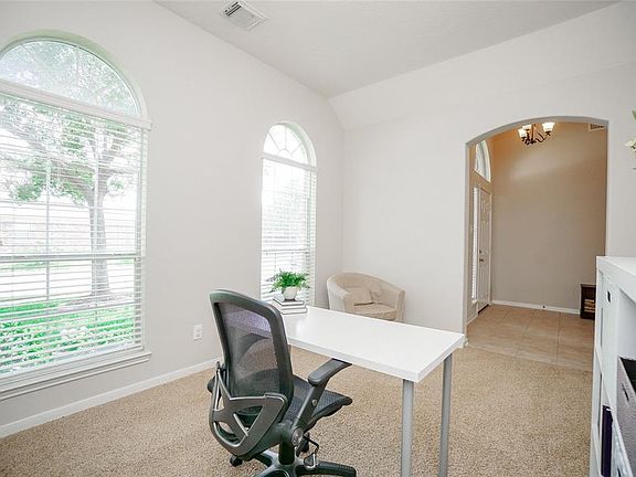 5th image of 2155 Auburn Vale St