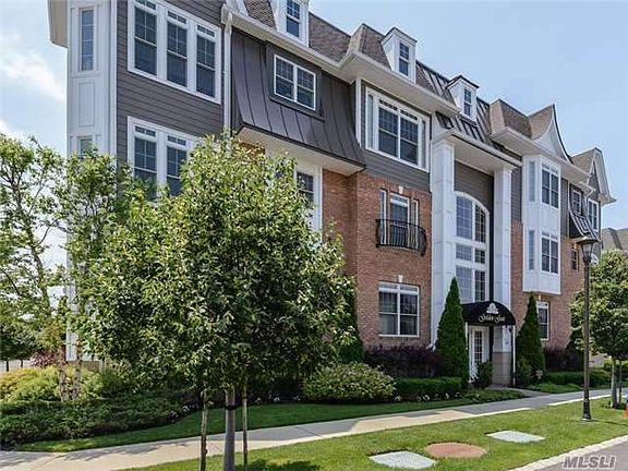 2nd image of 546 Roosevelt Way #546