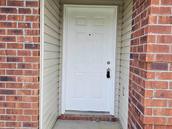 2nd image of 14920 Longwood Ln