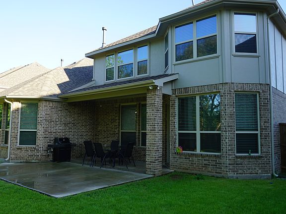 4th image of 3808 Steamboat Dr