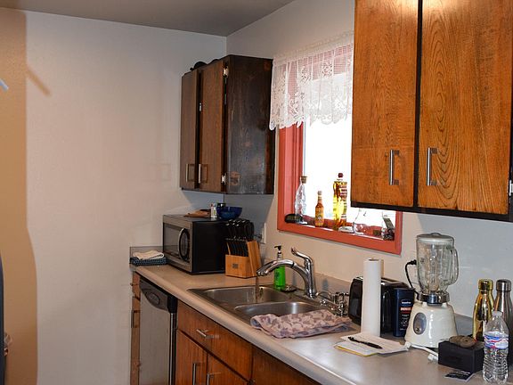 3rd image of 207 Sterling Ct