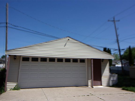 3rd image of 30422 Leroy St
