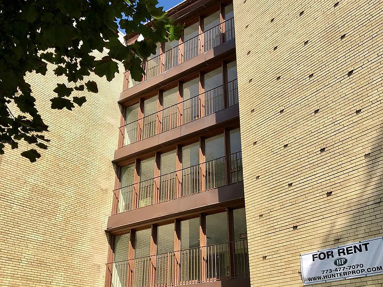 7300 N Ridge Blvd #302 — Photo 7