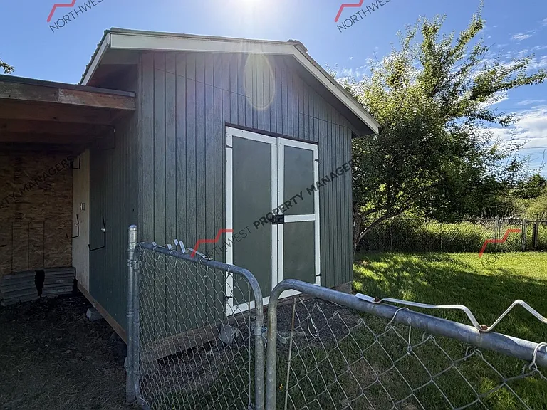 116 Taylor Rd — Photo 8