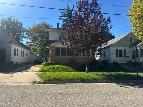 1110 Cora St NW, Grand Rapids, MI 49504