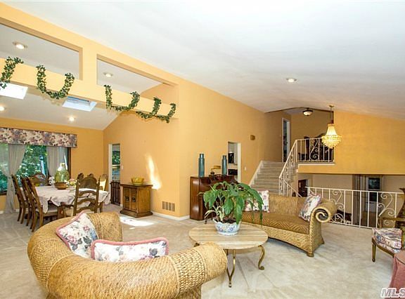 4th image of 2 Beaufort Ln