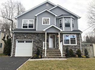 10 Wardell Rd, Livingston, NJ 07039