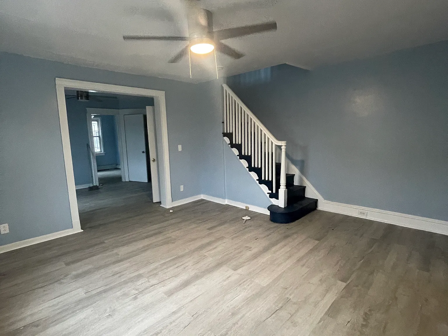 3 bed, 1326 sqft, $1,900 — Photo 2